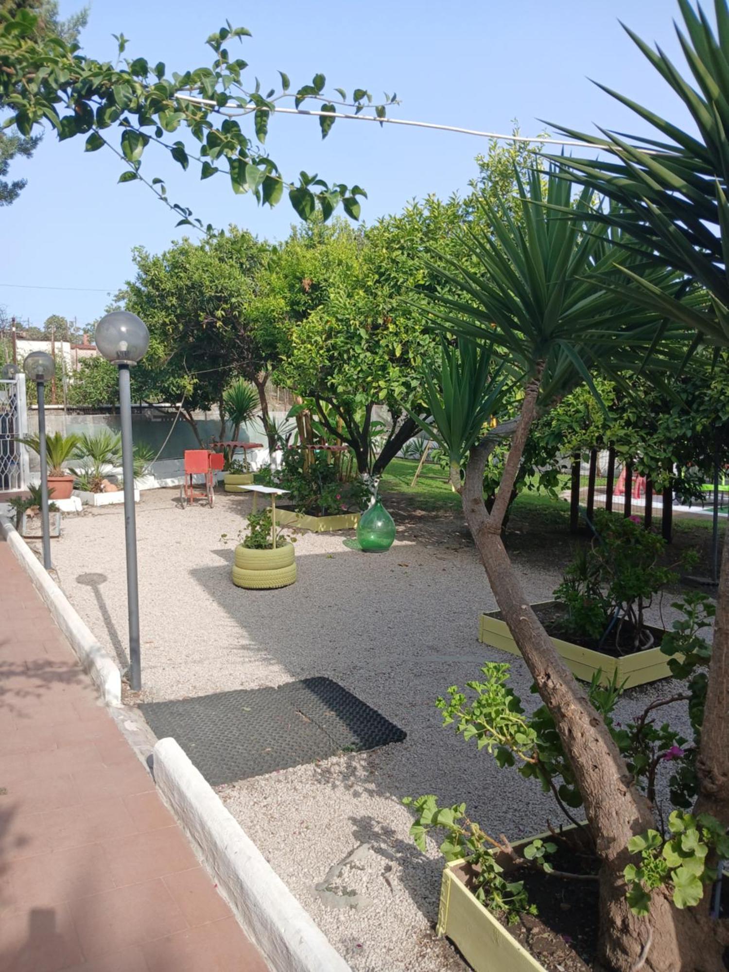 Garden Green Da Virna Torre Annunziata Bagian luar foto